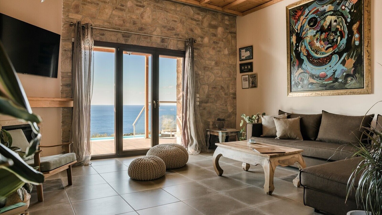 Photo of Livingroom in Erisos