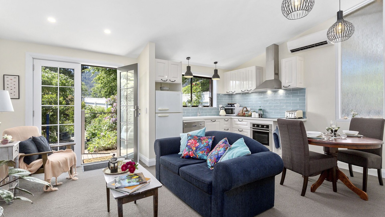 Photo of Livingroom in Cradoc