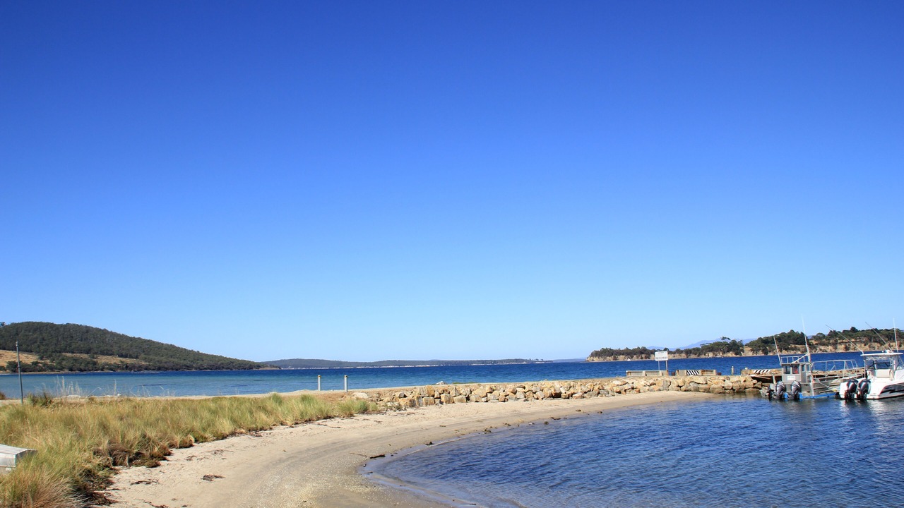 Photo of Others in Alonnah