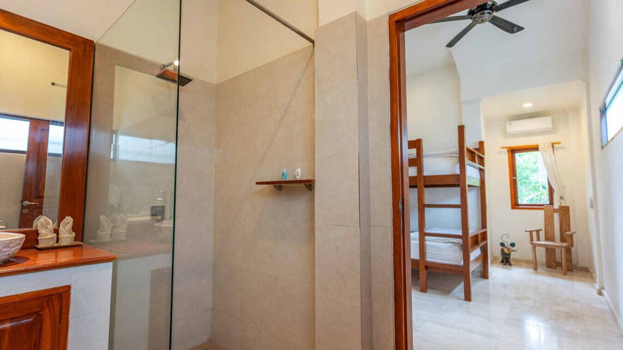 Photo of Bathroom in Melaya