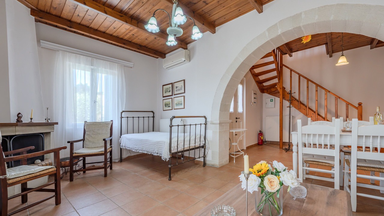 Photo of Livingroom in Douliana