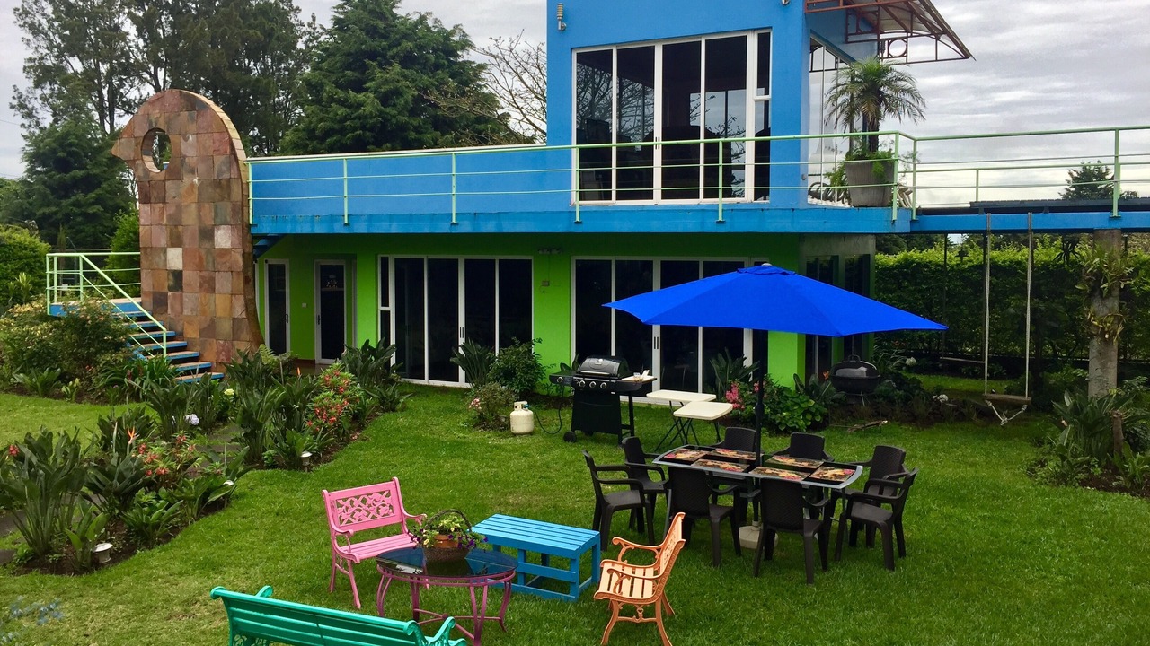 Photo of Outdoor in Roble