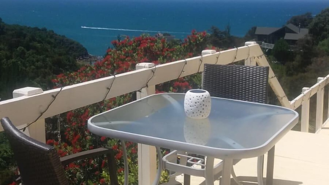 Photo of Patio Balcony in Ngaio Bay