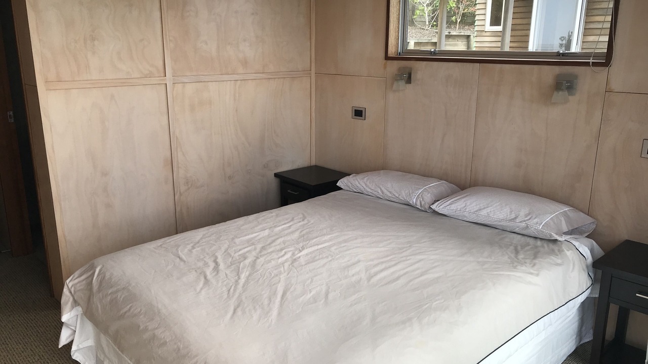 Photo of Bedroom in Matapouri