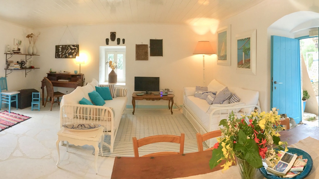 Photo of Livingroom in Tselendata