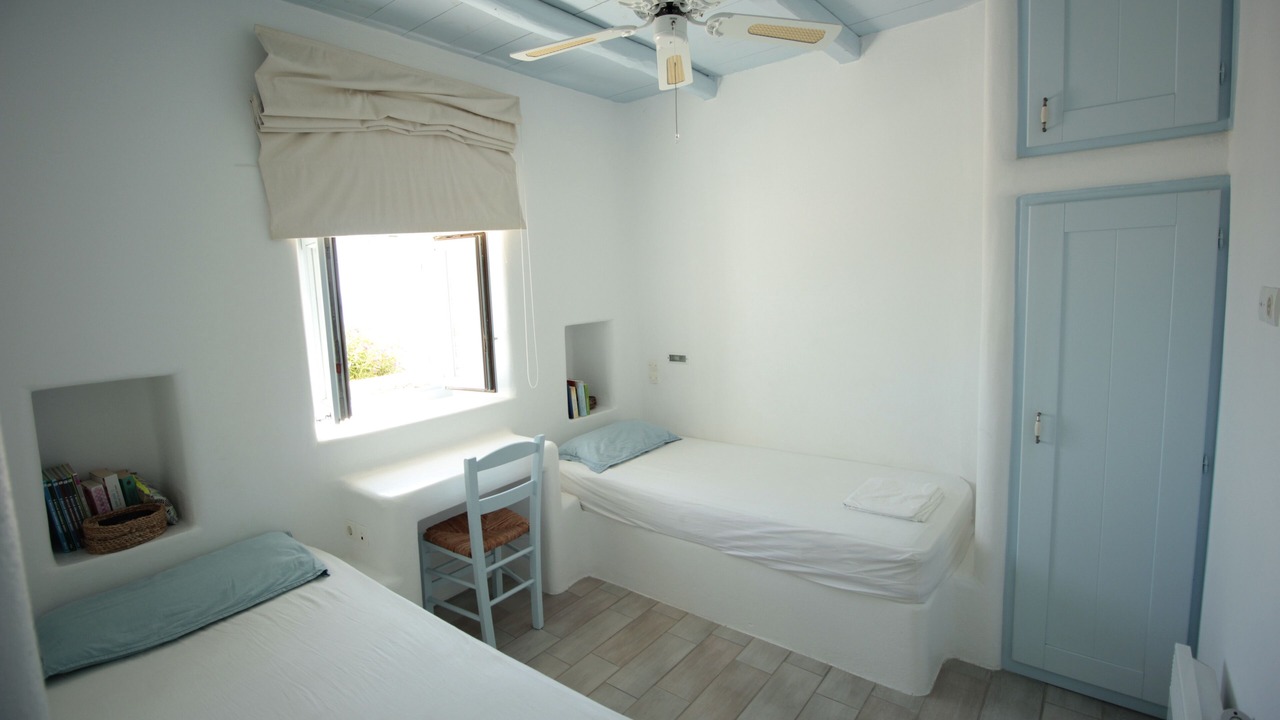Photo of Bedroom in Drios