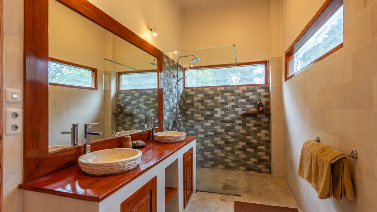 Photo of Bathroom in Melaya