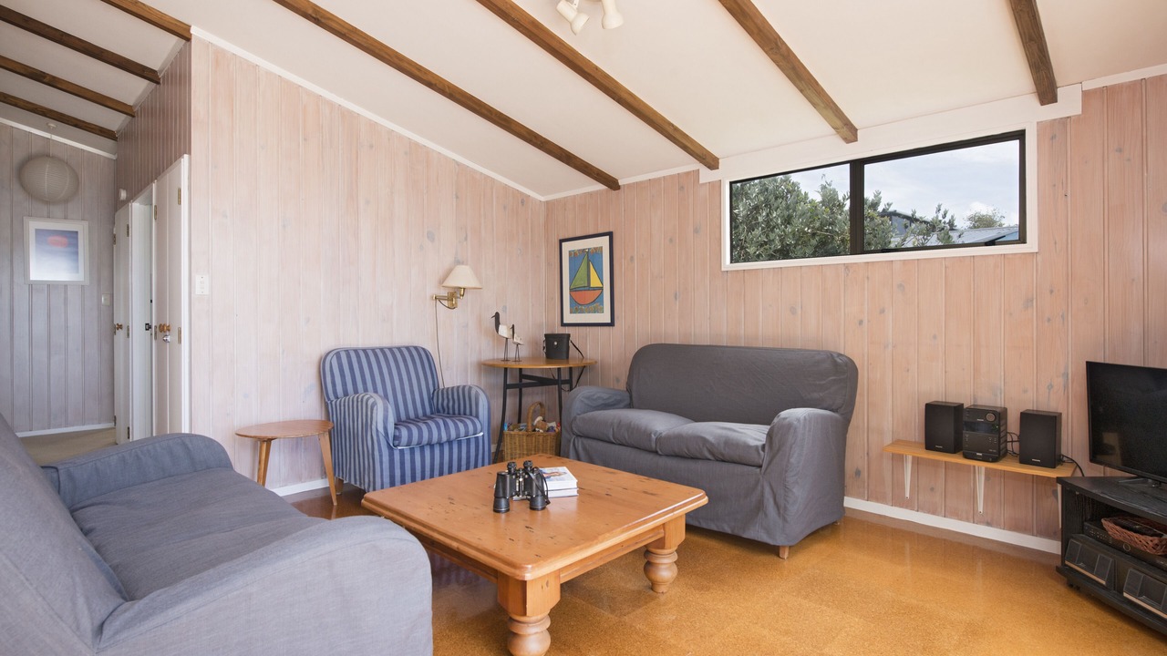Photo of Livingroom in Russell