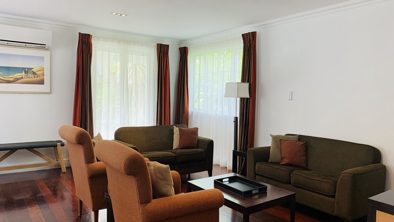 Photo of Livingroom in Russell