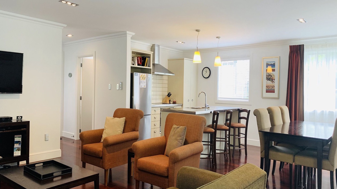 Photo of Livingroom in Russell