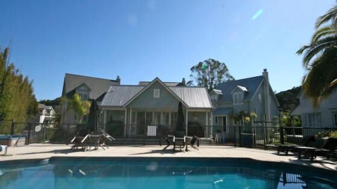 Photo of Outdoor in Russell