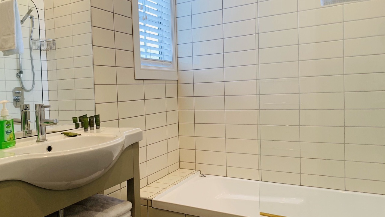 Photo of Bathroom in Russell