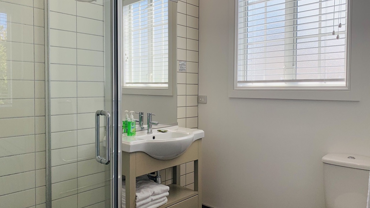 Photo of Bathroom in Russell