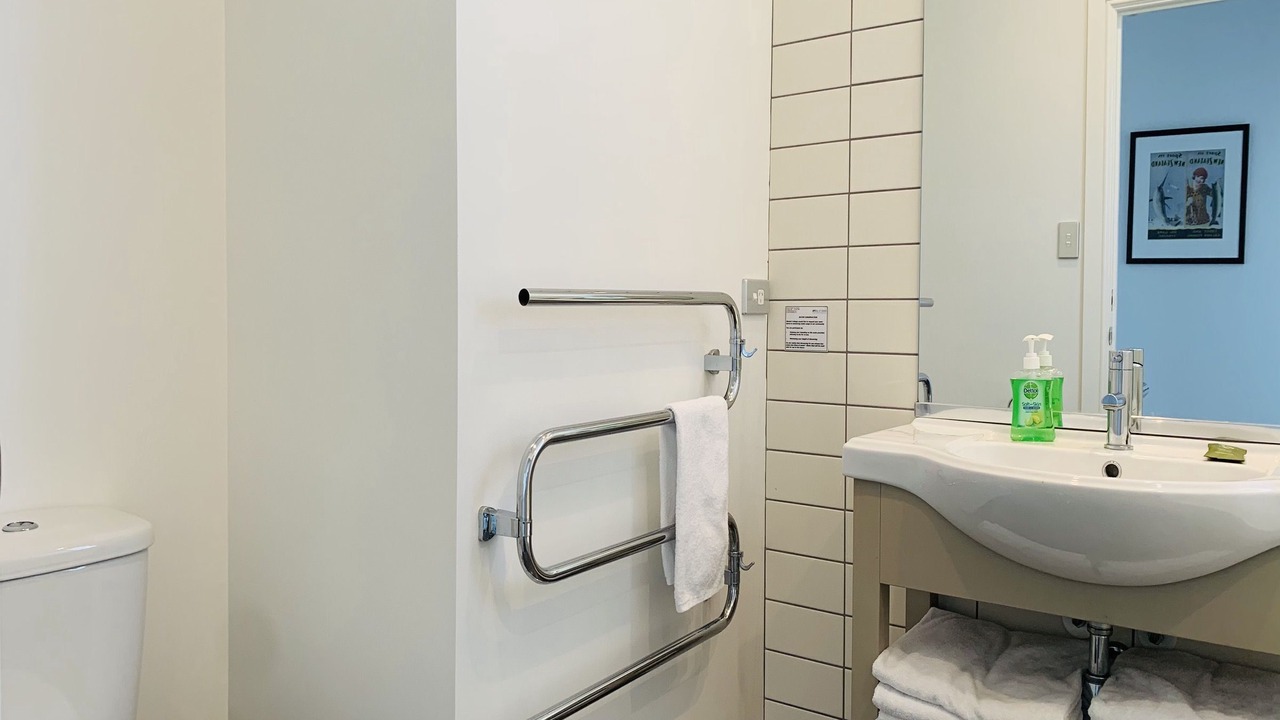 Photo of Bathroom in Russell