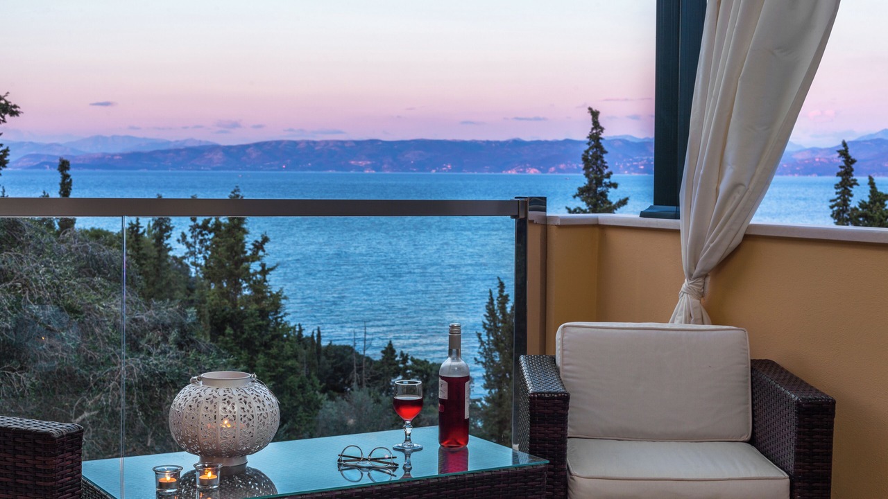 Photo of Patio Balcony in Monodendri
