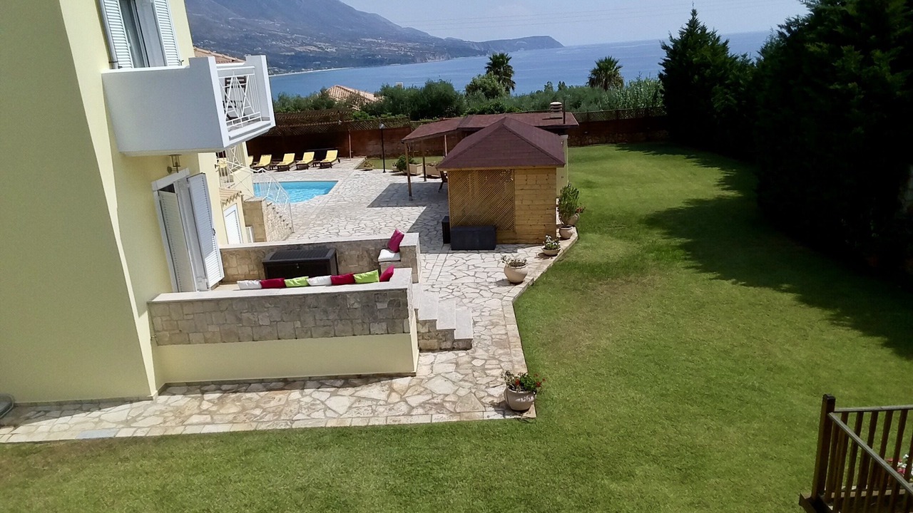 Photo of Patio Balcony in Karavados