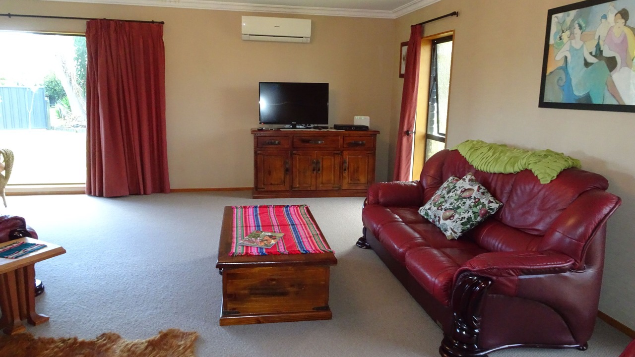 Photo of Livingroom in Whakatane