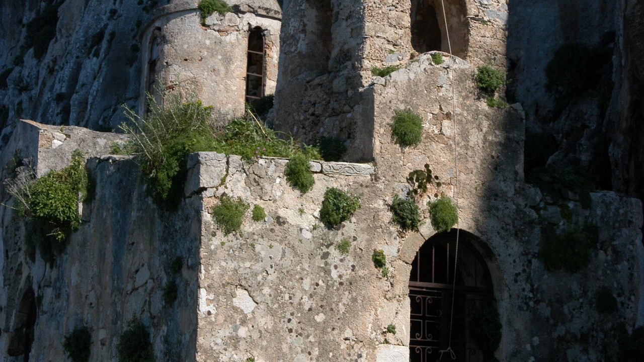 Photo of Others in Thalames