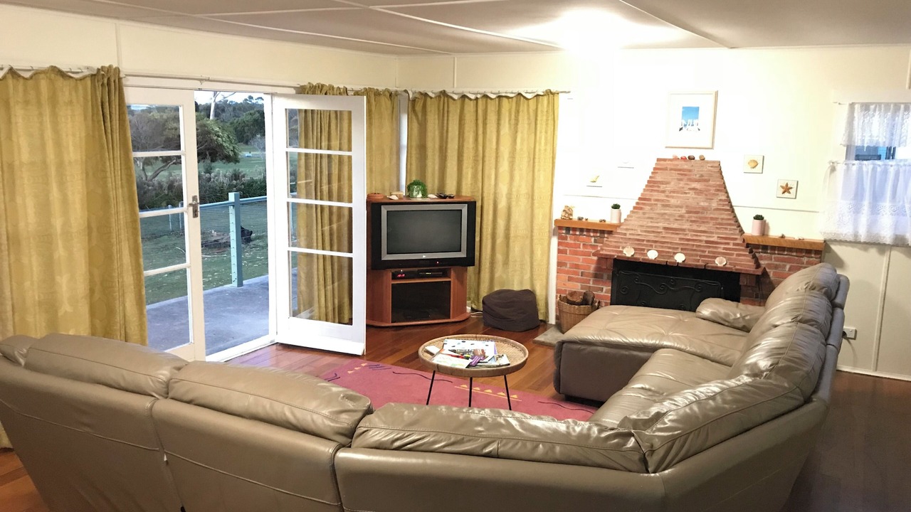 Photo of Livingroom in Greens Beach