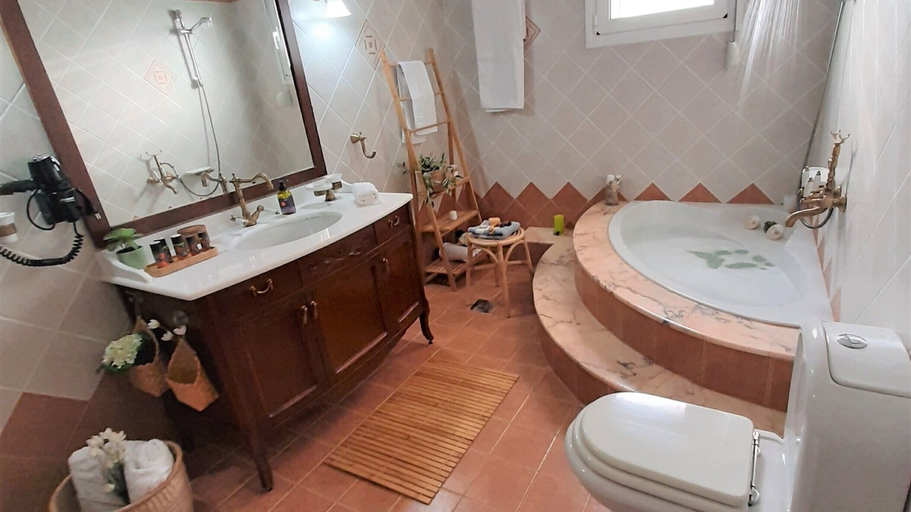 Photo of Bathroom in Agía Eiríni