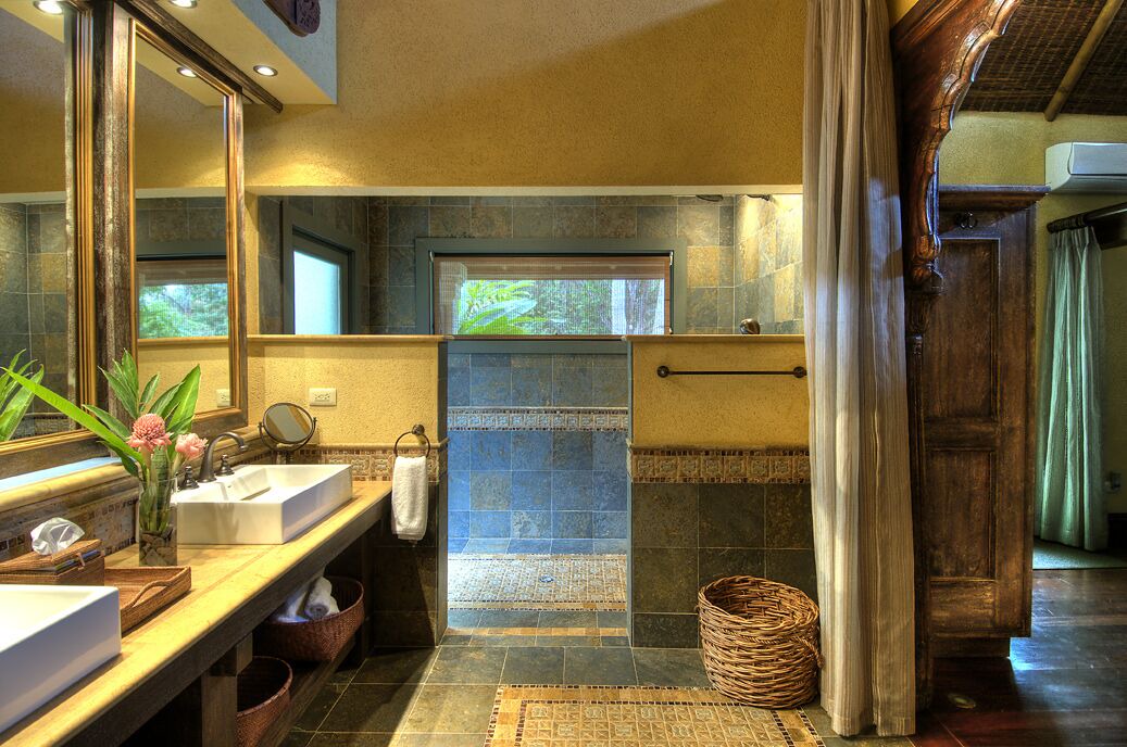 Photo of Bathroom in Dominical