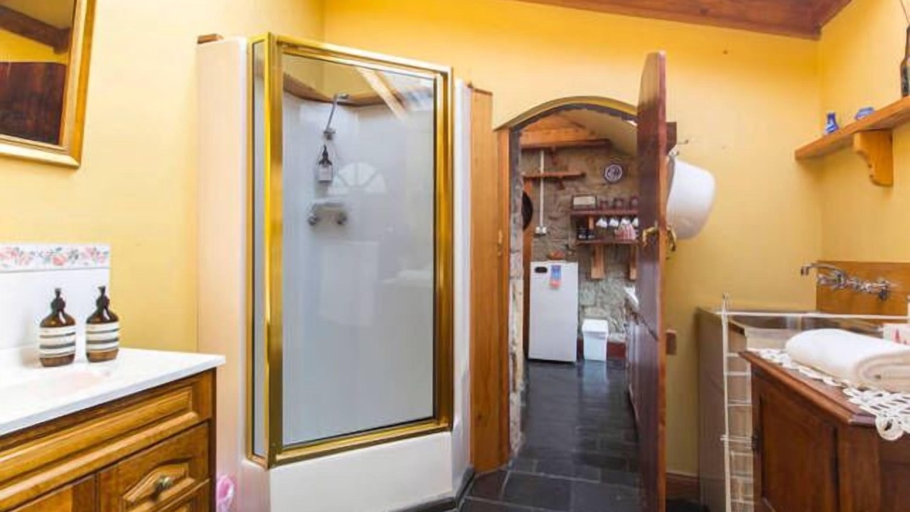 Photo of Bathroom in North Hobart