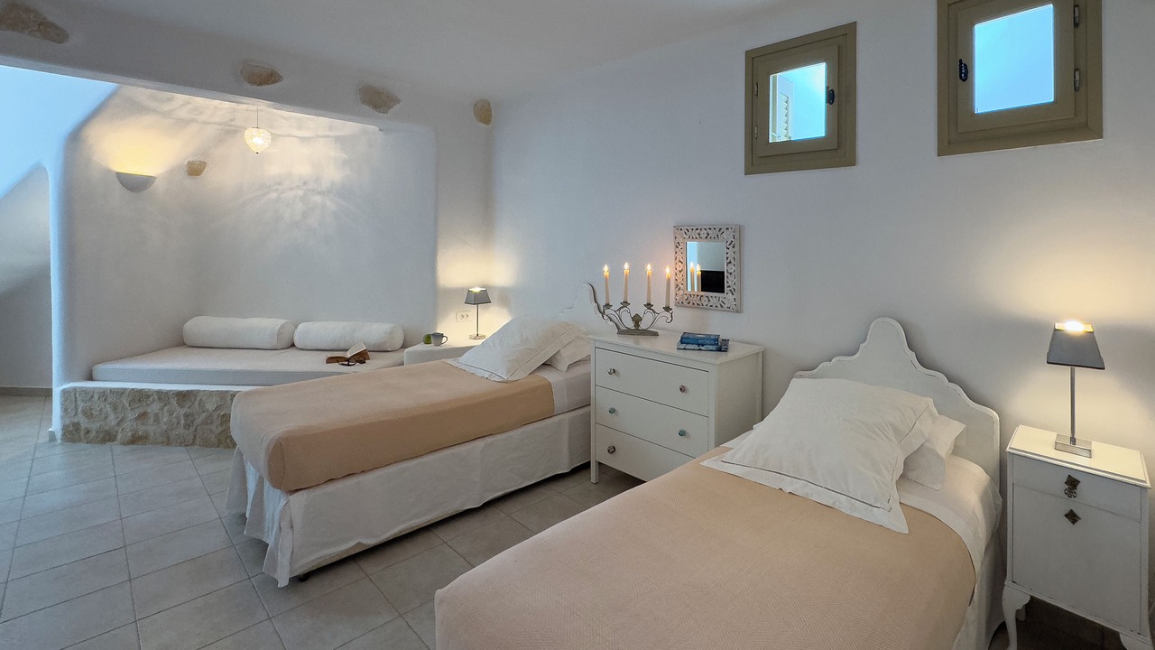 Photo of Bedroom in Folegandros