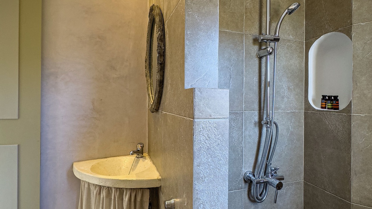 Photo of Bathroom in Folegandros