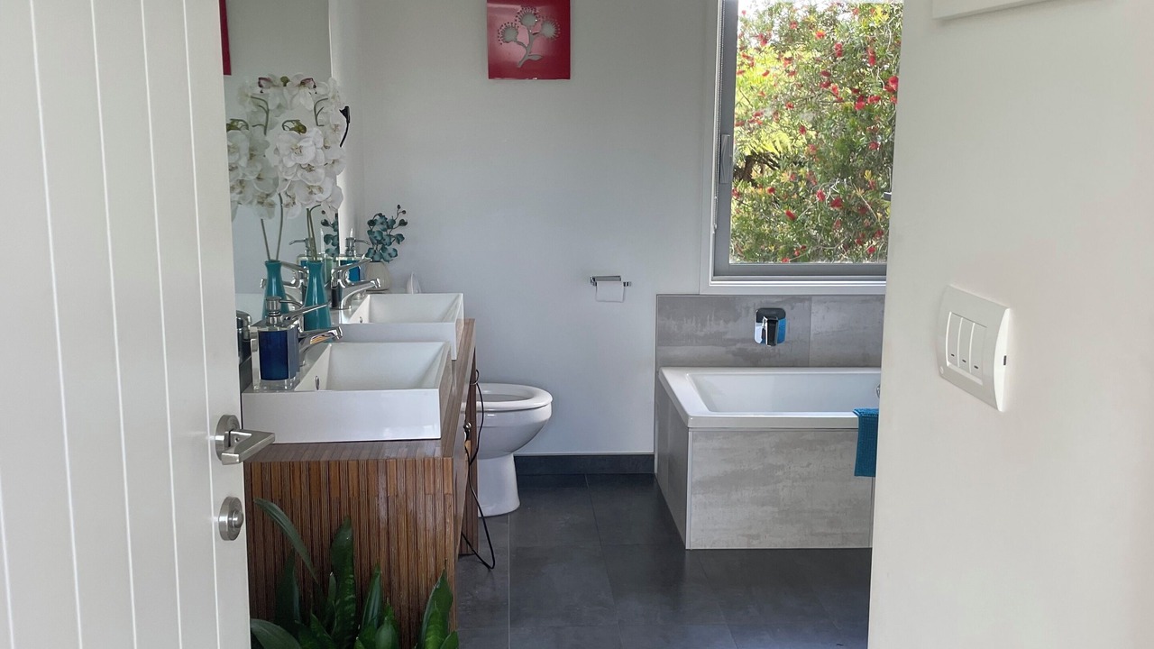 Photo of Bathroom in Oakura