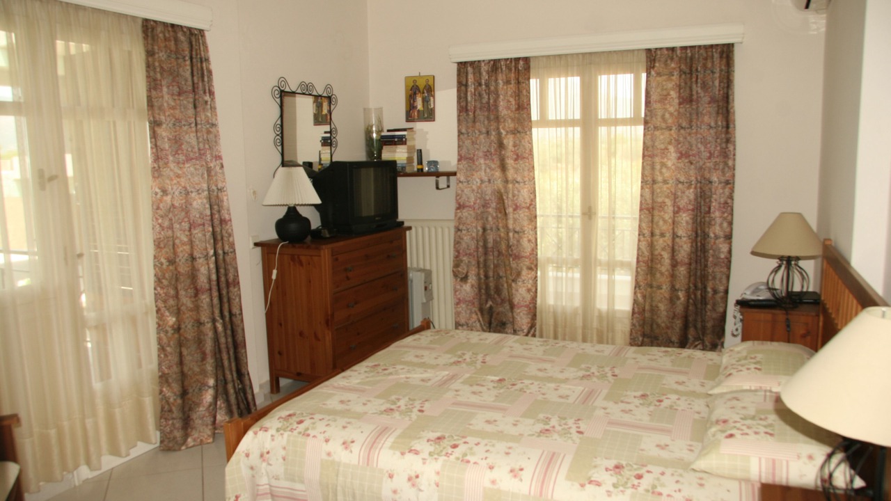 Photo of Bedroom in Amarinthos