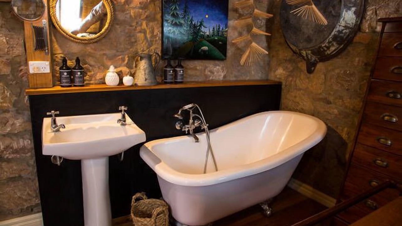 Photo of Bathroom in Buckland