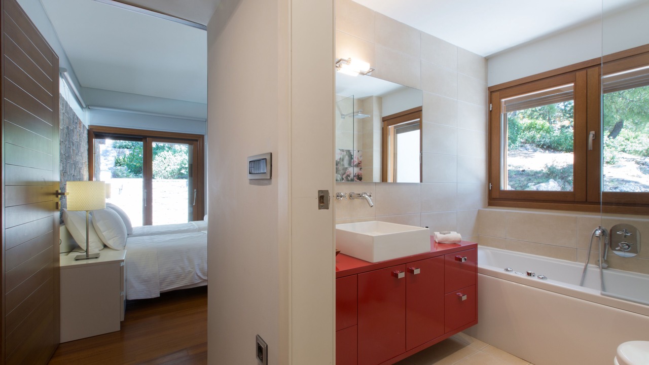 Photo of Bathroom in Halepa