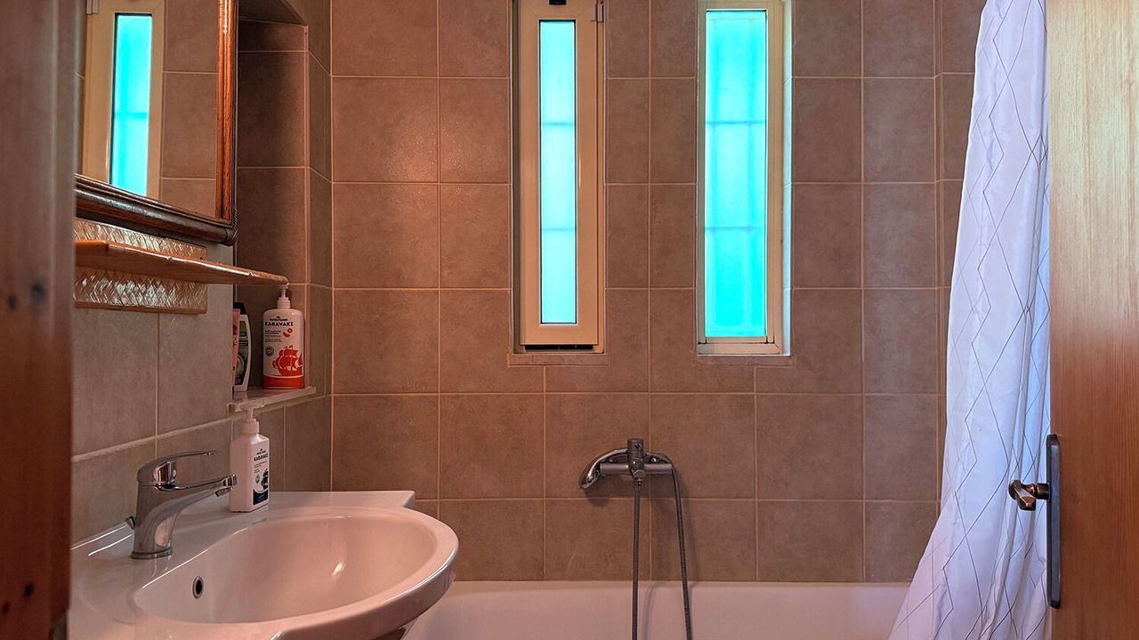 Photo of Bathroom in Lepreo