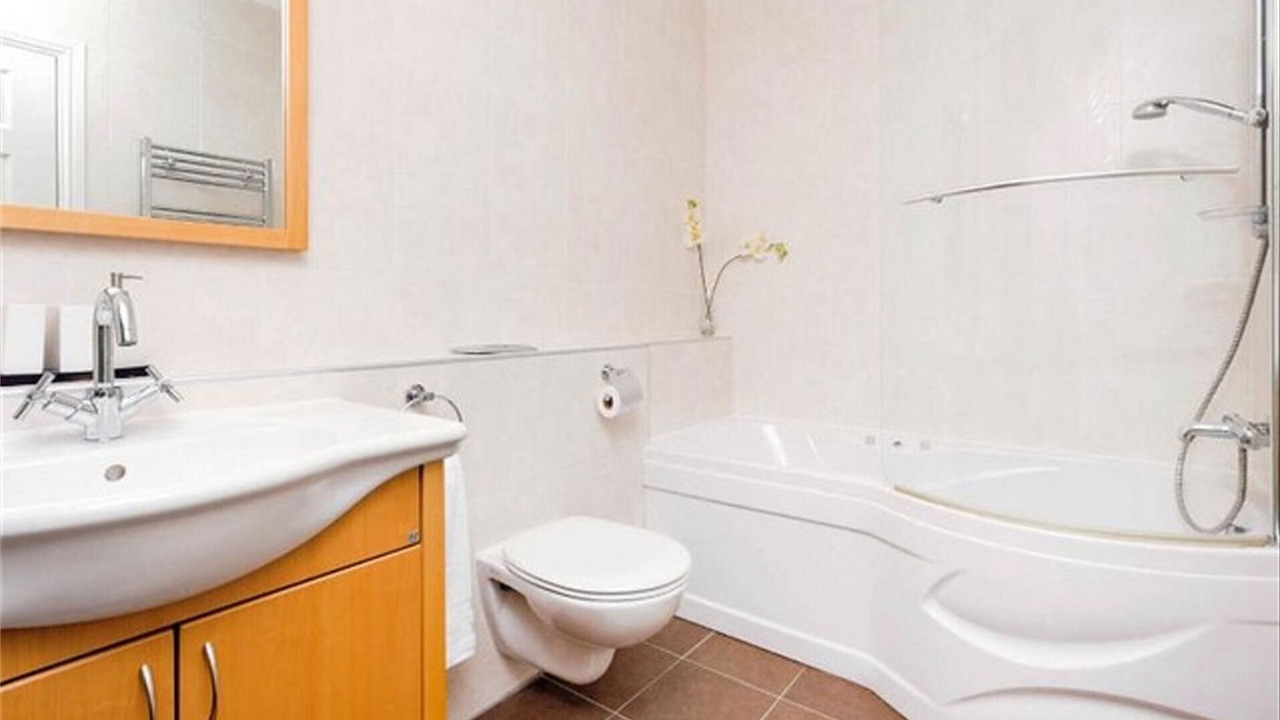 Photo of Bathroom in Cramond Bridge