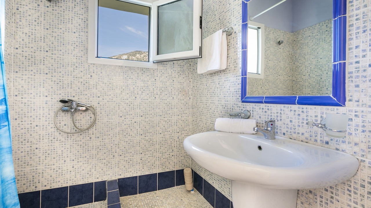 Photo of Bathroom in Karavados