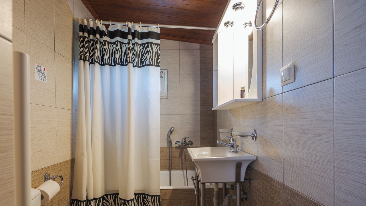 Photo of Bathroom in Eletherna