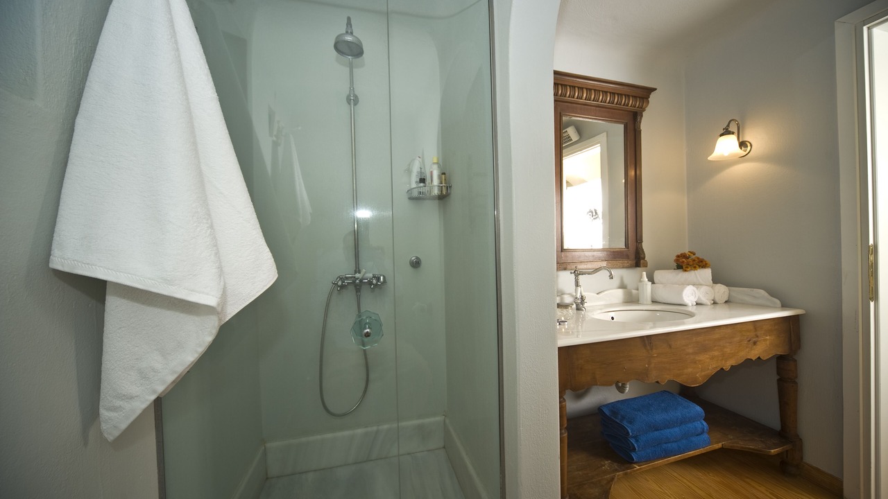 Photo of Bathroom in Elia