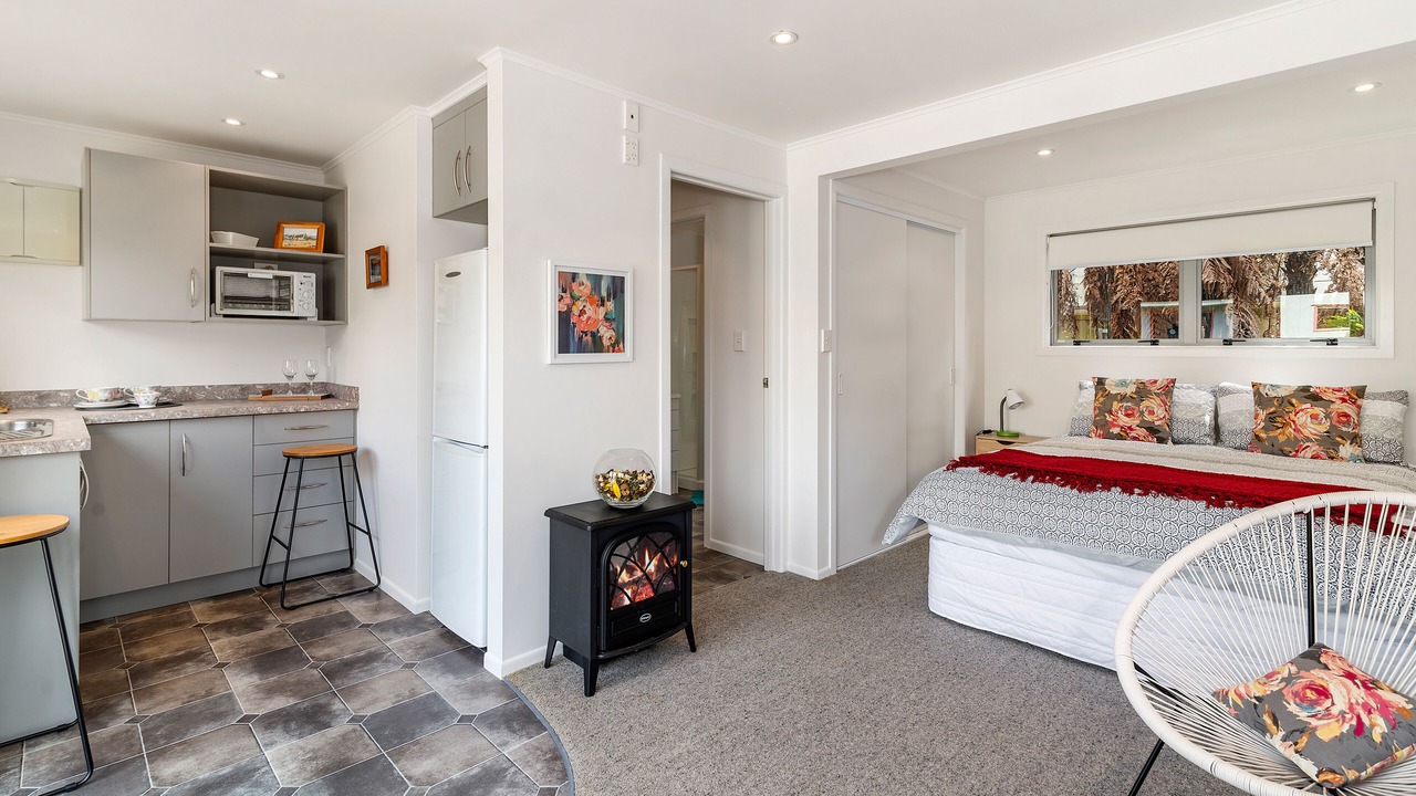 Photo of Bedroom in Hannahs Bay