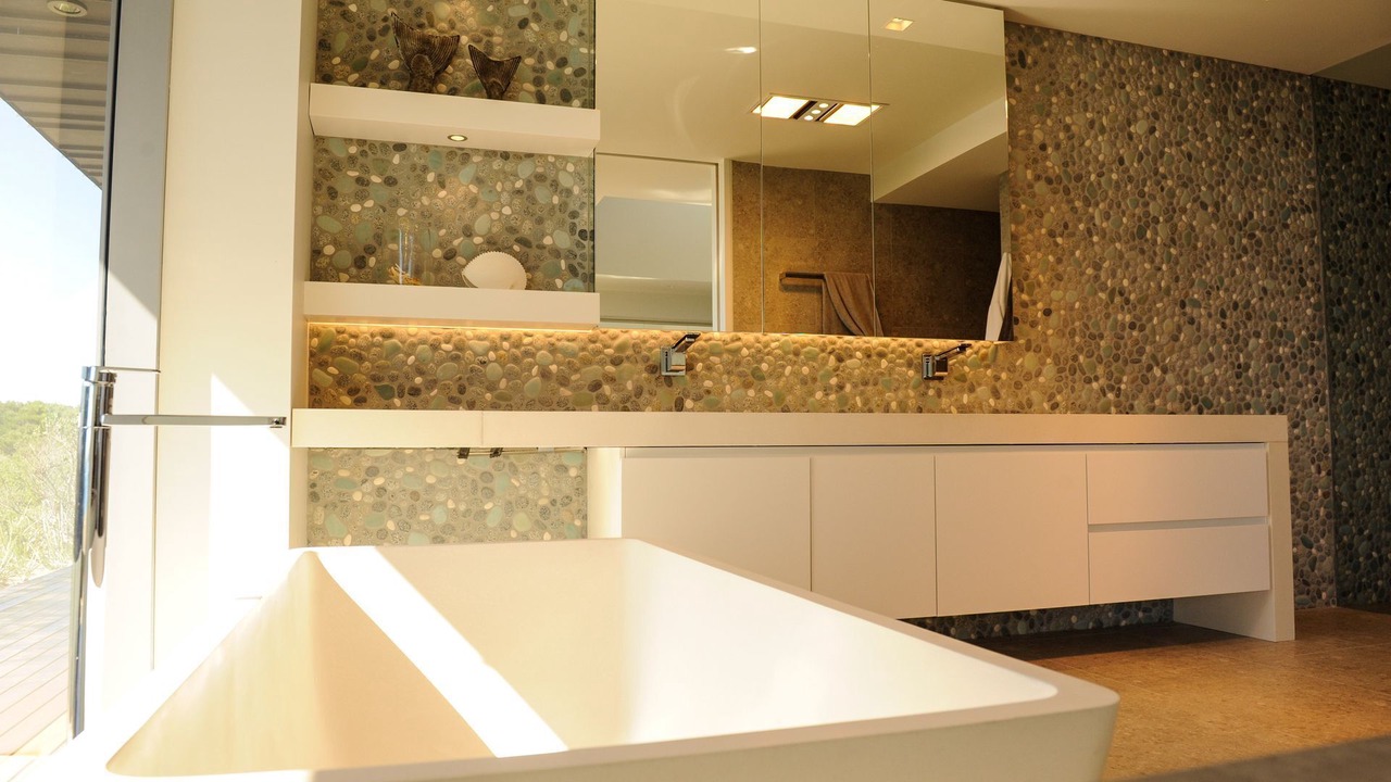 Photo of Bathroom in Low Head