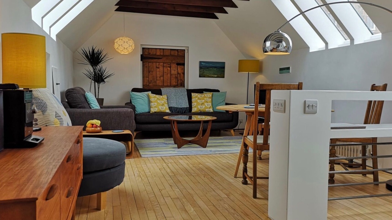 Photo of Livingroom in Newington