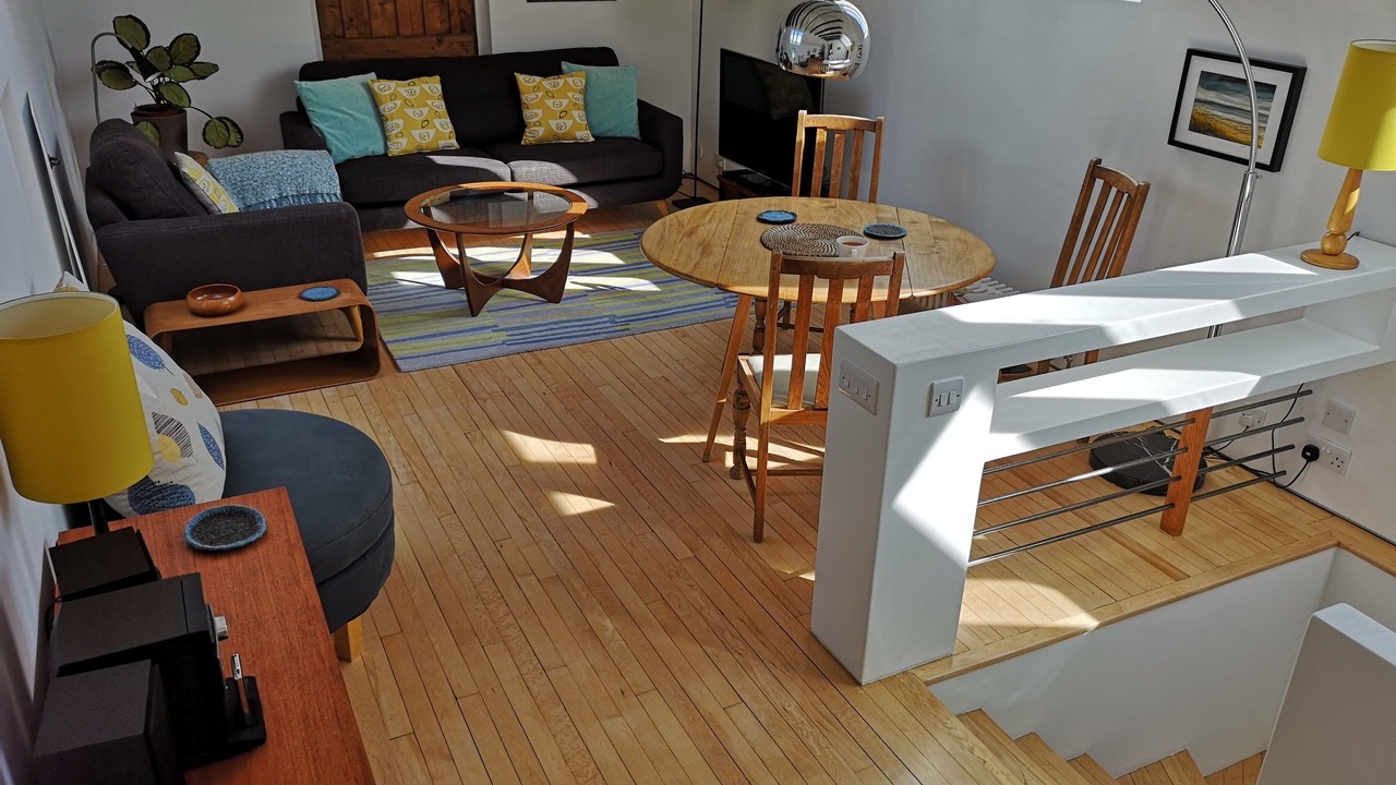 Photo of Livingroom in Newington