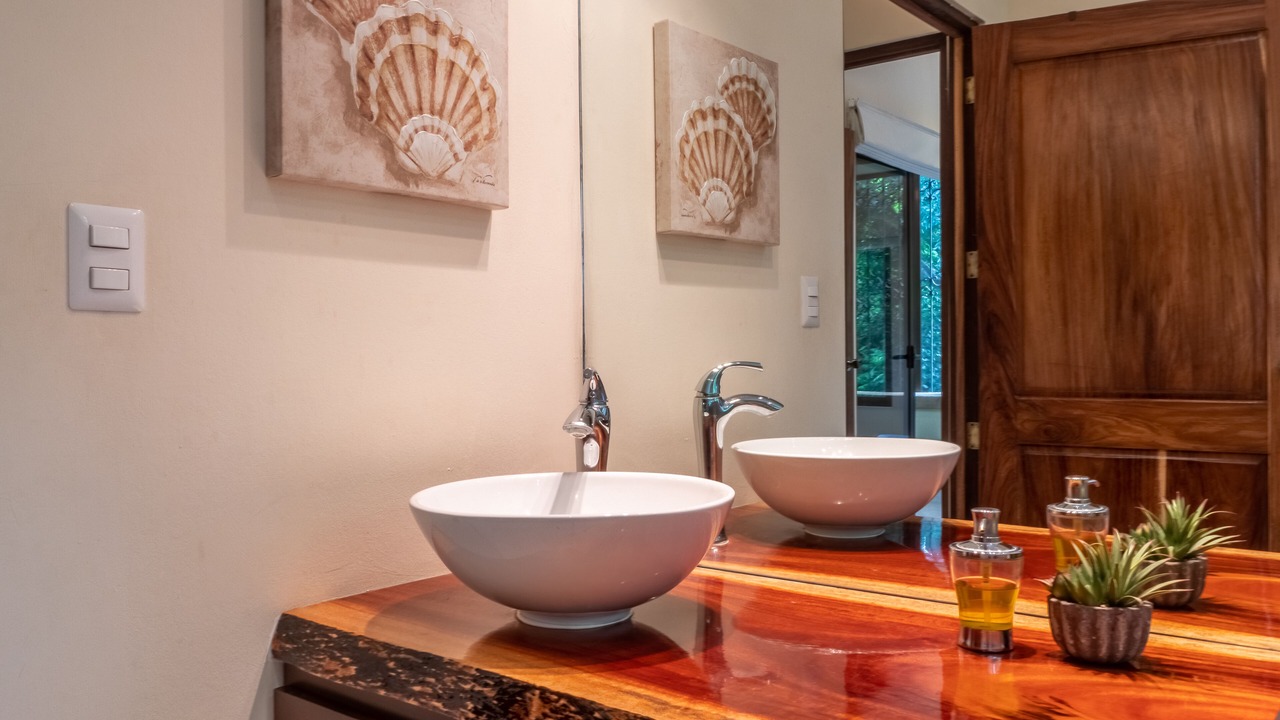 Photo of Bathroom in Potrero