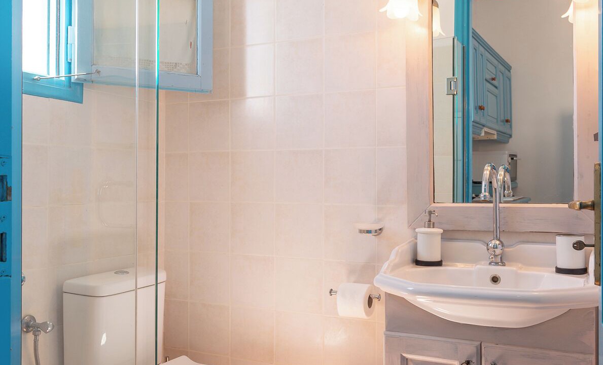 Photo of Bathroom in Skala