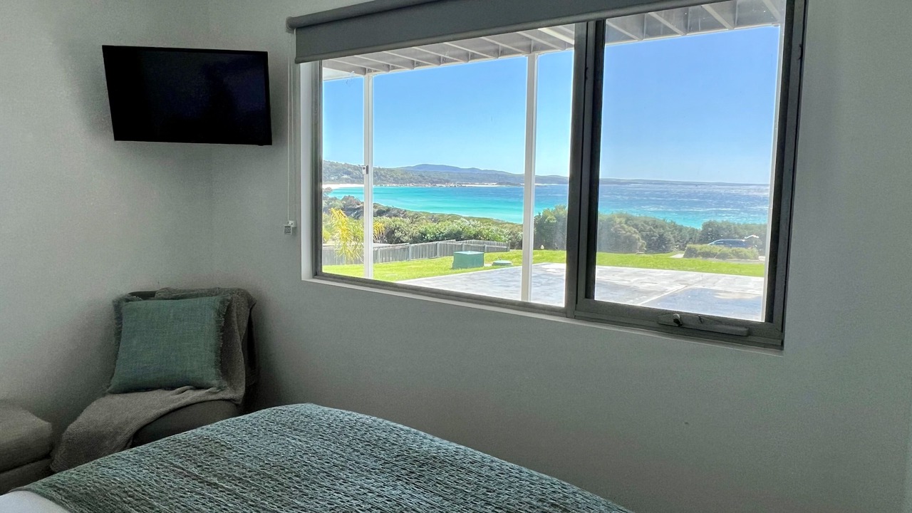 Photo of Bedroom in Binalong Bay