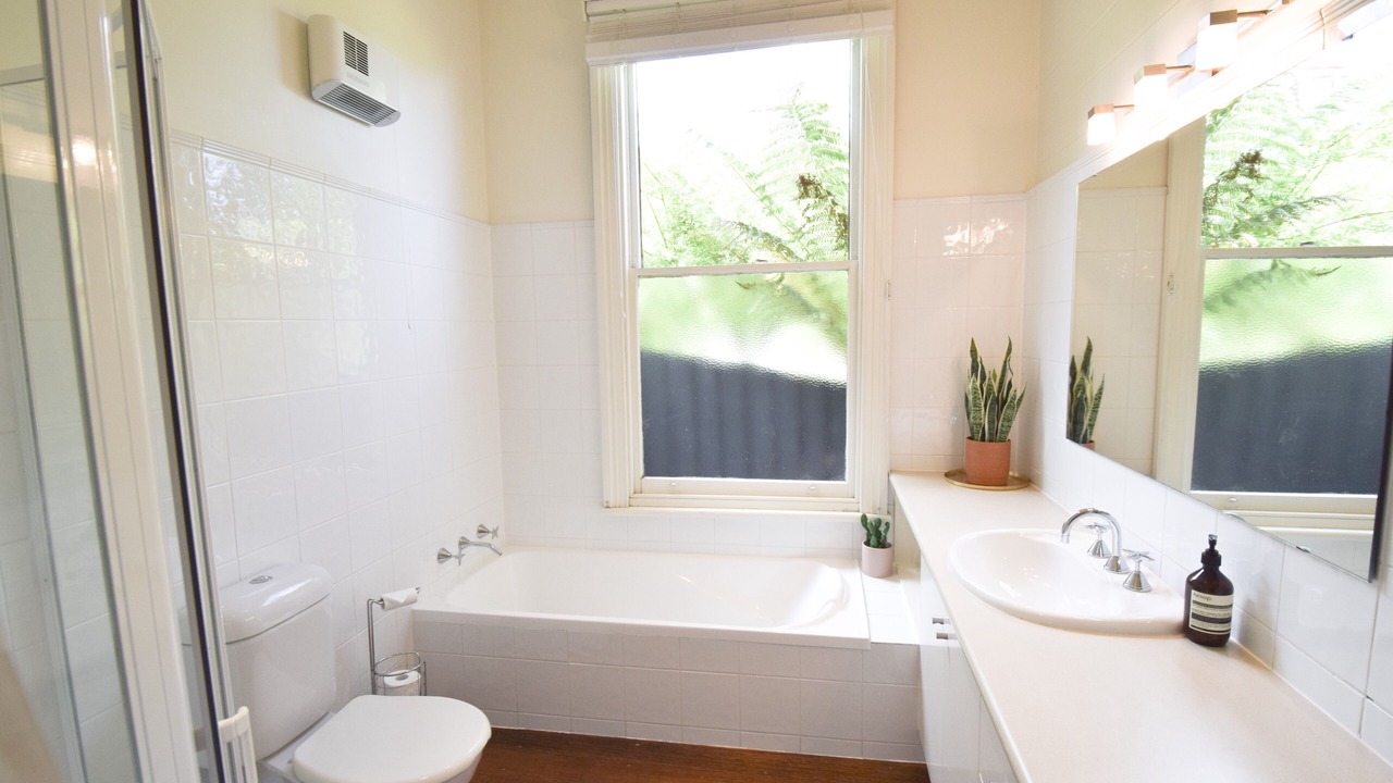 Photo of Bathroom in Sullivan's Cove