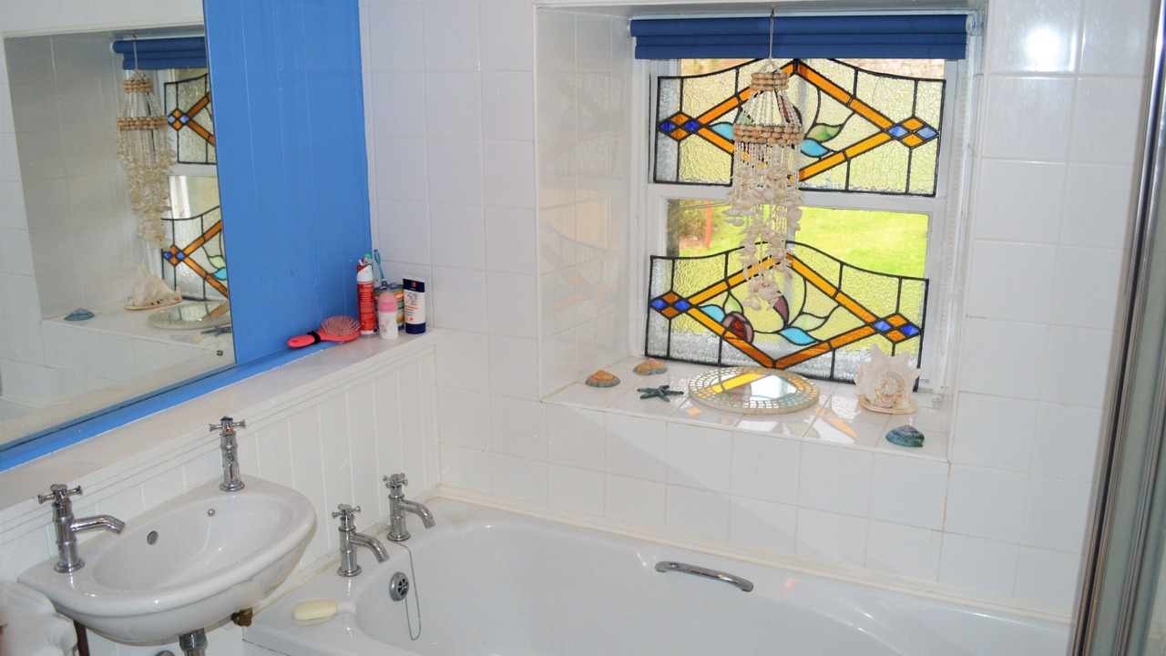 Photo of Bathroom in Inveraray