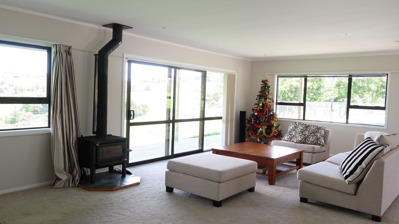 Photo of Livingroom in Helensville