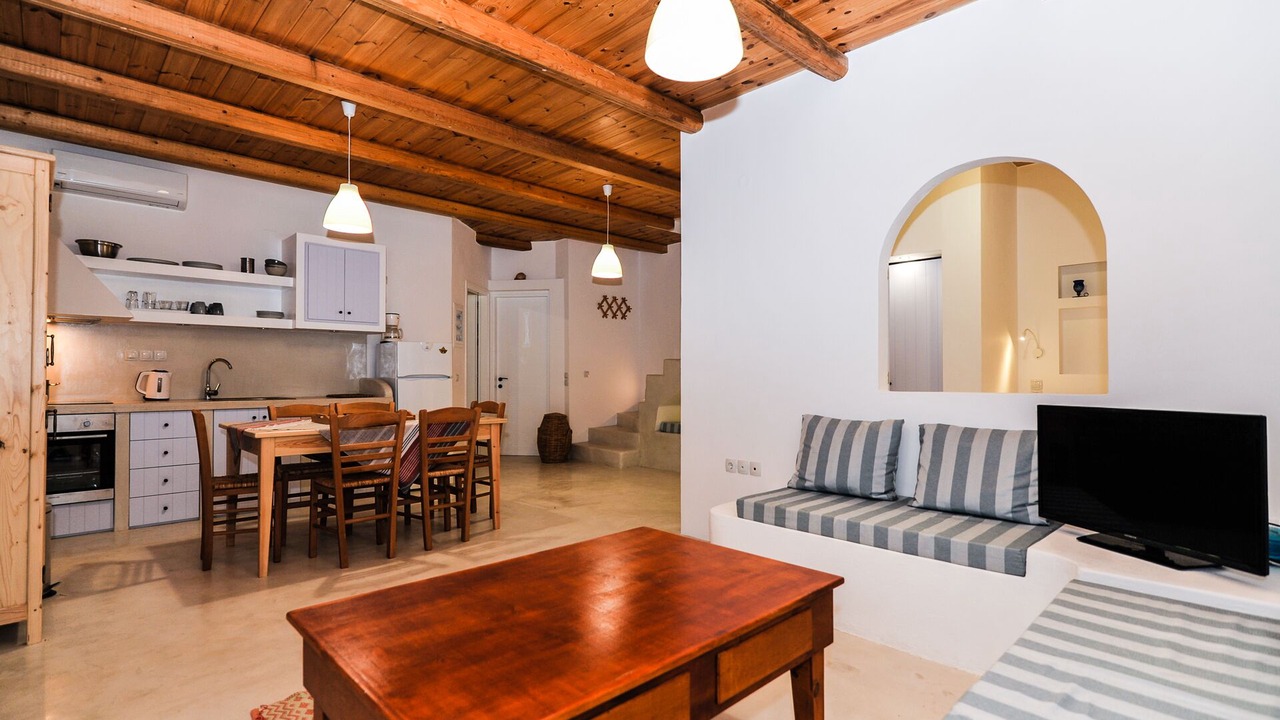 Photo of Livingroom in Minoa Pediada