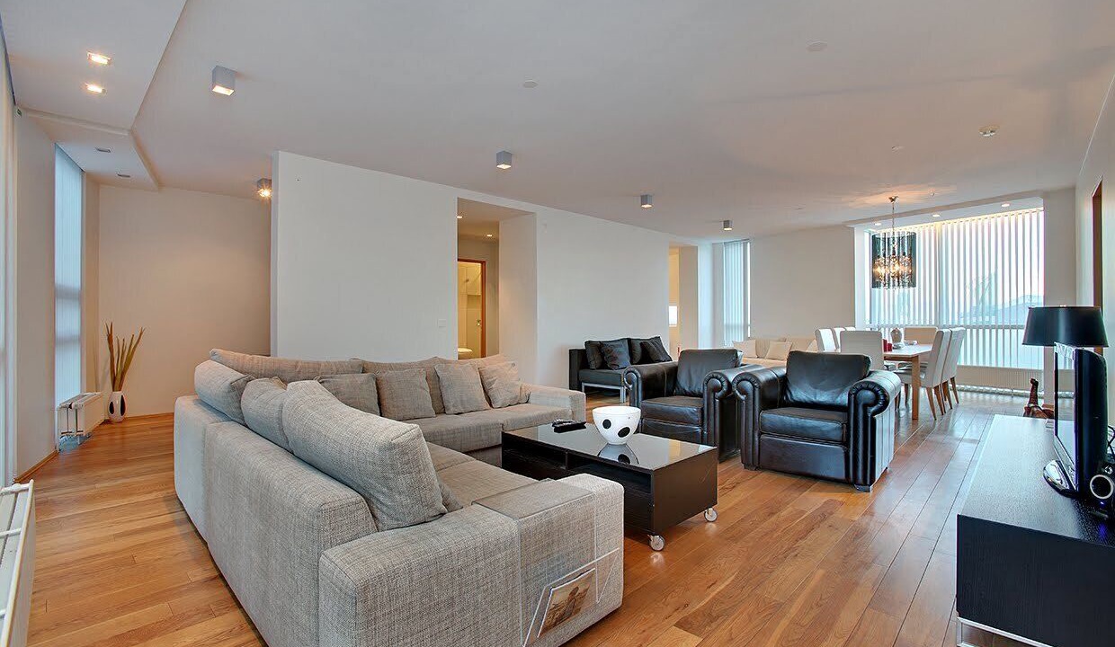 Photo of Livingroom in Downtown