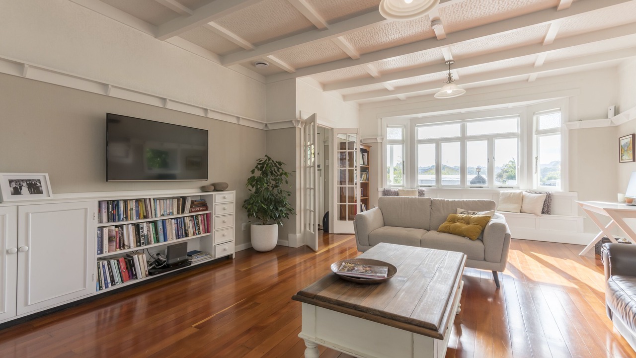 Photo of Livingroom in Riverhead